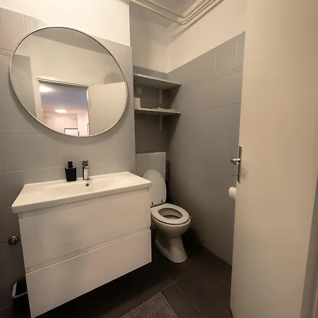 L&l 20 Minutes Walk To The Old Town Apartman *